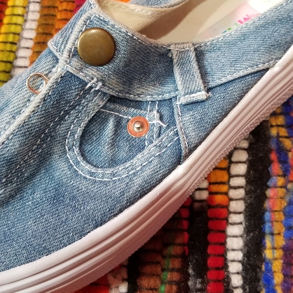 Madness Jr Denim Sneakers Size 3/4 - Picture 5 of 5